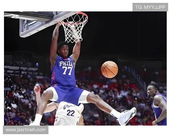 埃奇库姆因左小腿紧绷缺席生涯首场比赛将错过对阵热火的机会